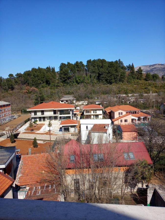 Apartment Faraon Free Private Parking Mostar Bagian luar foto